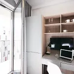 Hostal Self Check-in *