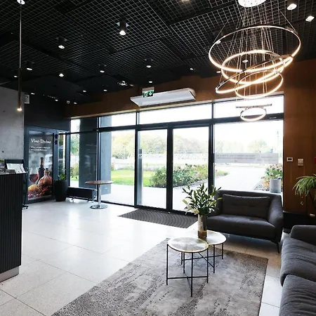 Self Check-in 旅馆 华沙