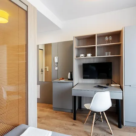 Self Check-in Хостел *